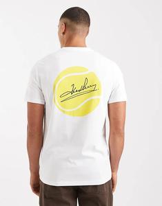 Белая футболка с фирменной графикой Fred Perry