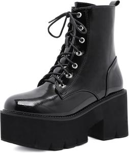 Женские черные готические ботильоны YIYA на платформе с пряжками в виде крыльев летучей мыши, массивными квадратными каблуками, круглым носком и молнией, панк-мотоциклетные ботинки, удобные короткие готические ботильоны