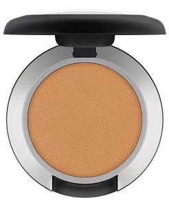 Мягкие матовые тени для век Powder Kiss Mac, цвет These Bags Are Designer (orangey ochre)