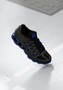 Кроссовки Nike Performance REAX 8 TR, Newsprint/Black/Racer Blue/Black
