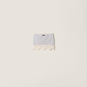 Мини-юбка из трикотажа в полоску с кружевной отделкой MIU MIU, белый/синий
