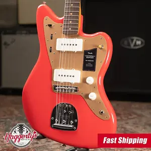 Электрогитара Fender Vintera II Road Worn '50s Jazzmaster - Fiesta Red с жестким чемоданом
