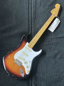Fender Jimi Hendrix Artist Series Signature Stratocaster Sunburst №MX22295947, 7 фунтов 6,2 унции