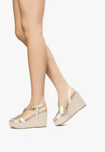 Сандалии на высоком каблуке Nerogiardini, Miele