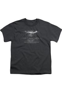 Футболка с коротким рукавом для детей с логотипом Batman против Superman в черно-белом стиле Gildan