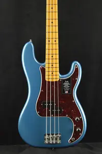 Бас-гитара Fender American Professional Classic Precision, цвет Faded Lake Placid Blue, гриф из клена