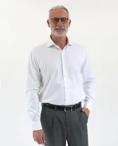 Мужская мягкая облегающая рубашка из хлопка белого цвета Wickett Jones, белый