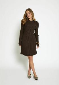 Платье PEPPERCORN ANNA OVER KNEE, Coffee Bean Brown/Dark Brown
