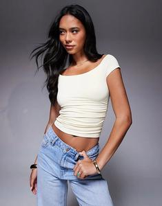 Топ из полиамида с открытыми плечами и сборками ASOS DESIGN цвета пахты