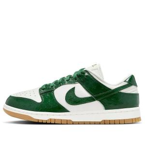 Кроссовки (WMNS) Nike Dunk Low LX 'Gorge Green Ostrich', цвет phantom/gorge green/sail/metallic gold