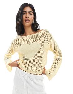 Вязаный крючком свитер Miss Selfridge с сердечком и завязками на спине в цвете «масло-желтый»