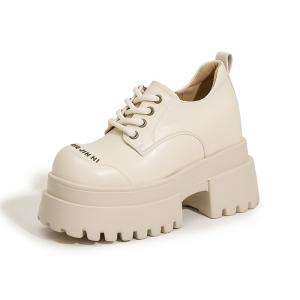 Milan love song Женские повседневные туфли бежевые, цвет Beige