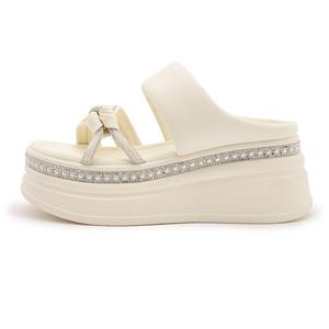 Milan love song Женские сандалии-слайдеры Quiet Slip-Safe, бежевые