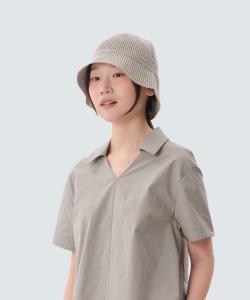 Летняя вязаная шапка