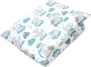 Детский комплект постельного белья с рисунком, всесезонное одеяло, подушка, плоская подушка, комплект из 2 предметов, цвет: Медведь-динозавр, зелено-серый, размер: 135 x 100 см TupTam