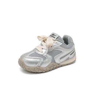 Спортивная обувь. Амортизирующие, износостойкие кроссовки средней высоты для бега. Детская обувь. WARRIOR, серебряный/серый