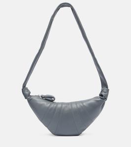 Маленькая кожаная сумка-кроссовер Croissant Small Lemaire, Smoked Pearl