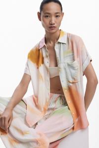 Футболка с короткими рукавами и принтом в стиле тай-дай