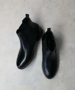 Кожаные сапоги с боковыми клинками