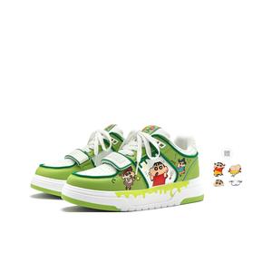 Crayon Shinchan Низкие скейтерские кроссовки унисекс авокадо зеленый+2 случайных литых шарма, цвет Avocado Green+2 Random Drip-Molded Charms
