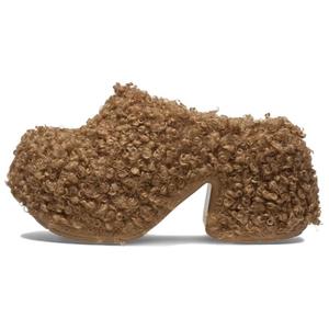 Crocs Сандалии с закрытым носком, женские, коричневые