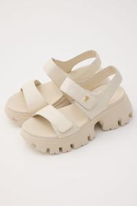 Сандалии с двойной лямкой и прочной подошвой