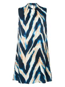 Короткое платье More & More