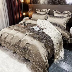 Generic Комплект постельного белья из шелкового атласа с пододеяльником и стеганым покрывалом