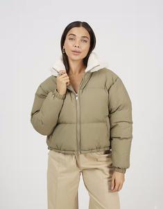 Короткая объемная куртка-пуховик Crinkle бледно-зеленого цвета Brave Soul