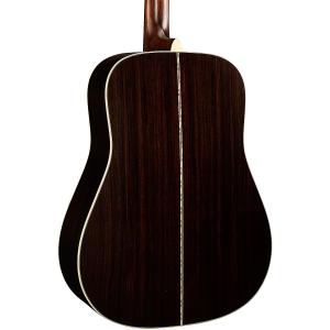 Акустическая гитара Martin D-28 Street Legend в возрасте натурального цвета