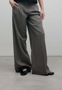 Балетки с ремешком на щиколотке MIT SCHNALLE sacha, черный