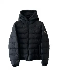 Пуховое пальто с капюшоном MONCLER, черный