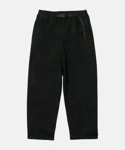 Мужские брюки GRAMICCI из саржи с зауженными штанинами и складками.