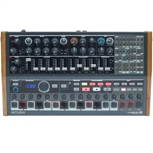 Аналоговый синтезатор и секвенсер Arturia MINIBRUTE2S