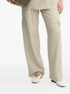 Брюки карго со складками Bruuns Bazaar, нейтральный