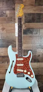 Fender American Pro II Thinline Stratocaster, Прозрачный Дафни Блю, HSC, 582