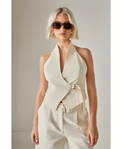 Женский твиловый жилет с V-образным вырезом и пряжкой на шее Nasty Gal, коричневый/бежевый