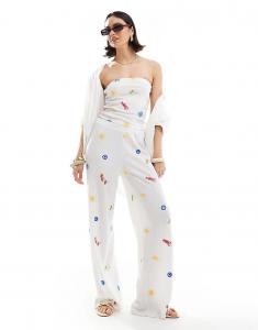 Прямые брюки ASOS DESIGN белого цвета с вышивкой «Отпуск» — часть комплекта