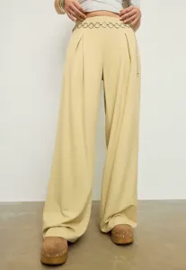 С вытачками и штанами из цепочек Stradivarius, Light Yellow