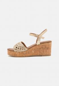 Босоножки на платформе Wedge sandals Marco Tozzi, золотой