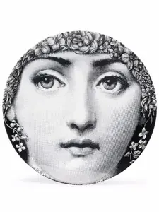Фарфоровая тарелка с графичным принтом Fornasetti, черный