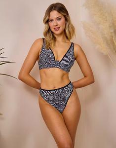 Плавки бикини с завышенной талией и контрастной отделкой от Wolf & Whistle x Maia Andrews в черном и белом цвете