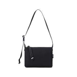 Сумка через плечо Le Pliage Energy Canvas с крупной кожаной вставкой женская черная LONGCHAMP