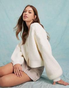 Кардиган с вышитыми цветами кремового цвета Miss Selfridge