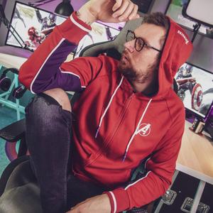 Avengers - куртка с капюшоном и логотипом