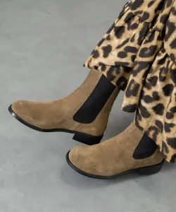 Ботинки с косым носком, низким каблуком и боковой вставкой Angel Alarcon, цвет Brs