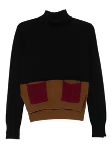 Джемпер с высоким воротом и карманом Plan C, черный