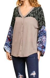 Вязаный топ с вафельным принтом Animal & Aztec цвета мокко-серый Umgee