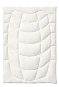 Одеяло KÜNSEMÜLLER из натурального волокна, летнее, стеганое, бамбуковое, "Soft Percale", легкое, 155 x 220 см, с термо- и влагорегулирующим эффектом. Künsemüller