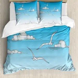 Пододеяльник ABAKUHAUS "Чайки", "Летящие чайки", "Небо с эффектом омбре", с защитой от клещей, подходит для аллергиков, с наволочками, 200 x 200 см - 80 x 80 см, цвет белый, синий Abakuhaus